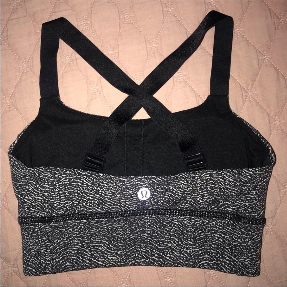 Lululemon sports bra